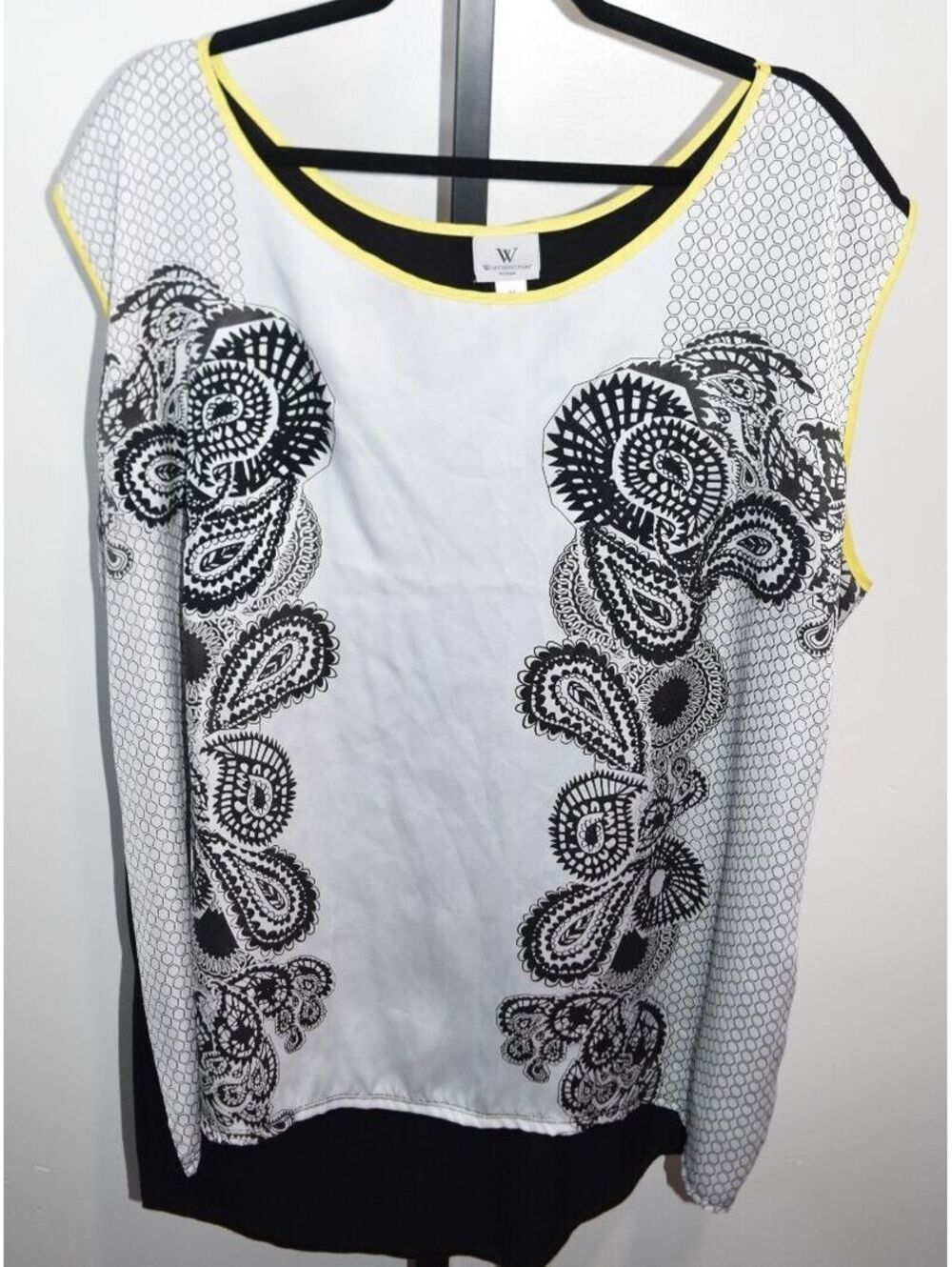 Worthington Sleeveless Black and White Paisley Print Blouse with Yellow Trim - Picture 1 of 7